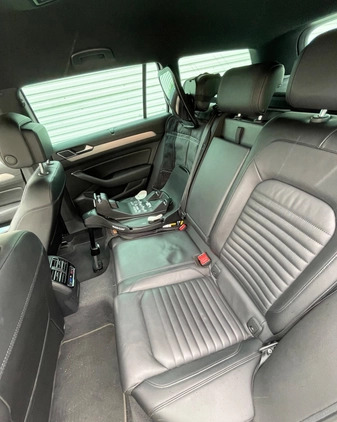 Volkswagen Passat cena 82000 przebieg: 205000, rok produkcji 2018 z Siedlce małe 56